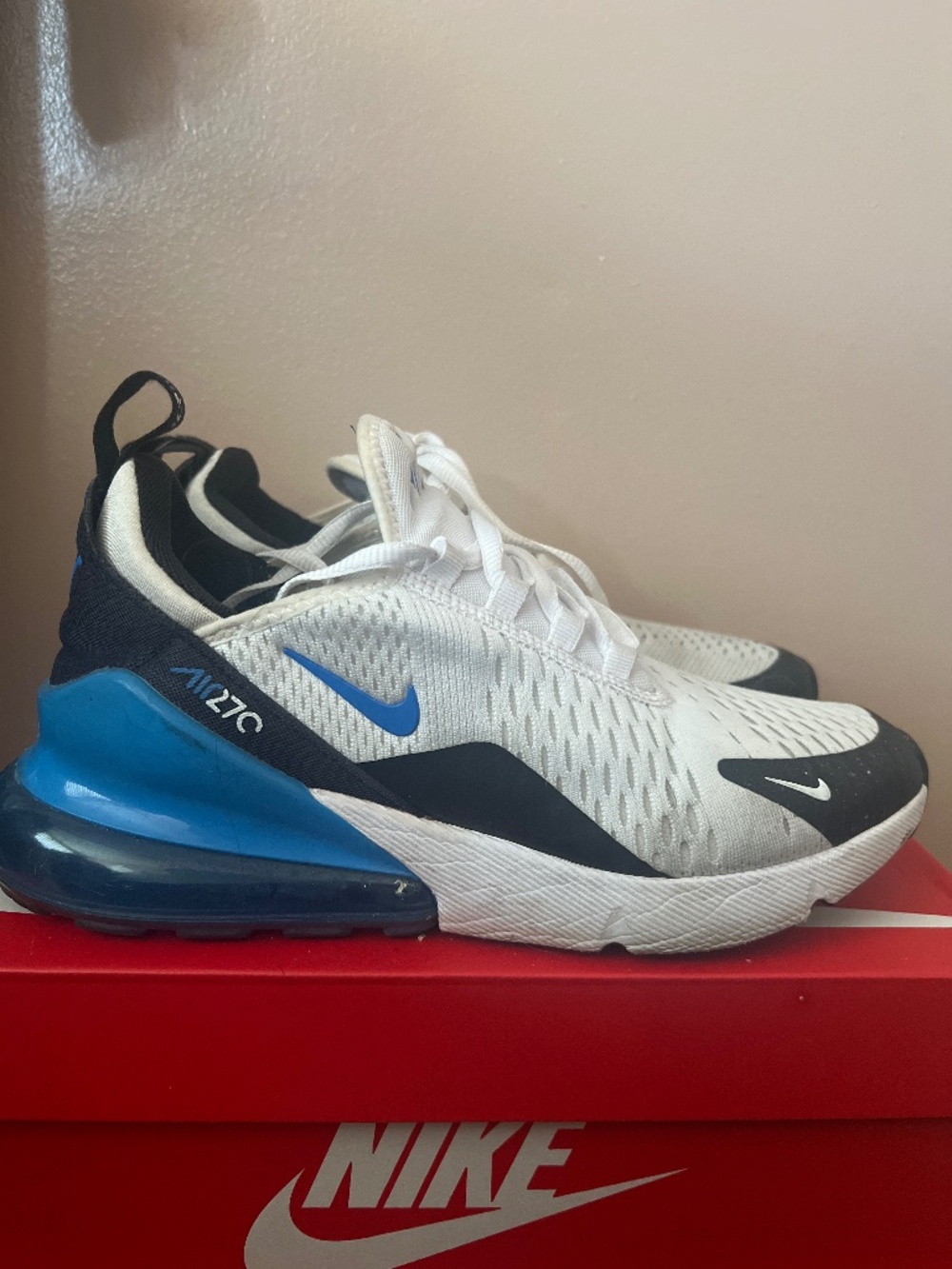 Nike 270